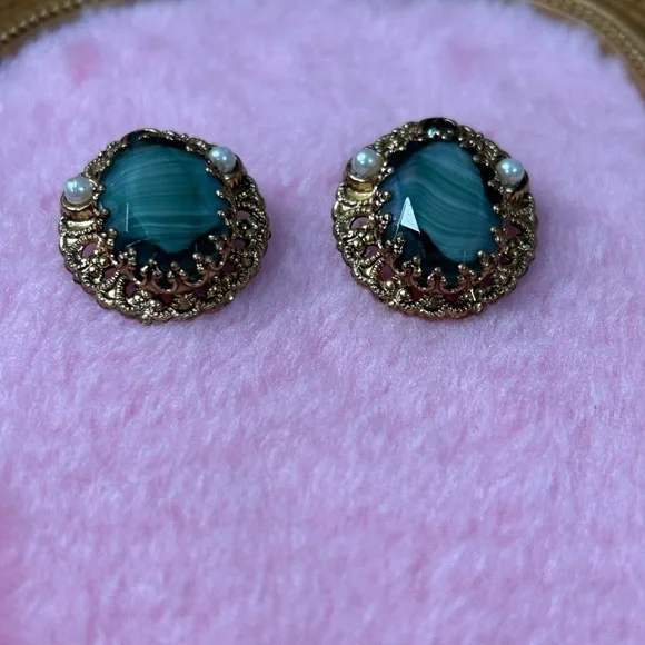 West Germany 1950-60’s Vintage Gold Clip On Filigree Earrings - Picture 4 of 8